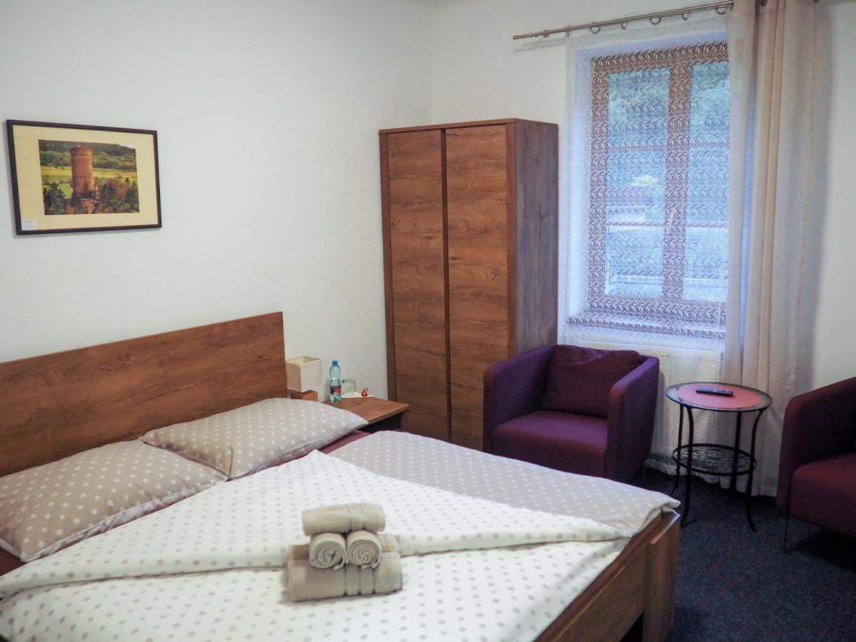 Hotel Sykora Křivoklát Extérieur photo