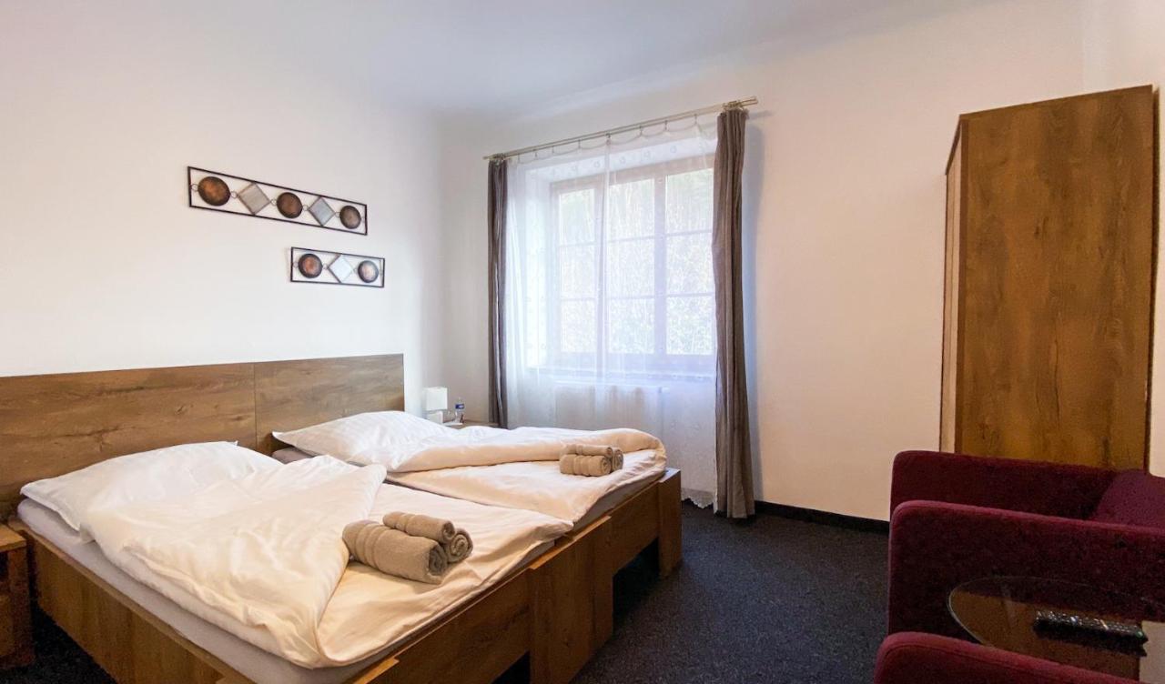 Hotel Sykora Křivoklát Extérieur photo